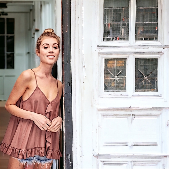 55445 Ruffled Tank - Picture 1 of 2